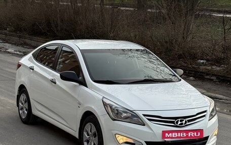Hyundai Solaris II рестайлинг, 2014 год, 1 300 000 рублей, 3 фотография