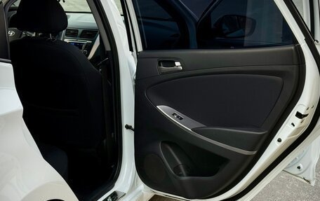 Hyundai Solaris II рестайлинг, 2014 год, 1 300 000 рублей, 19 фотография