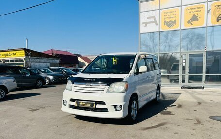 Toyota Noah III, 2002 год, 909 000 рублей, 2 фотография
