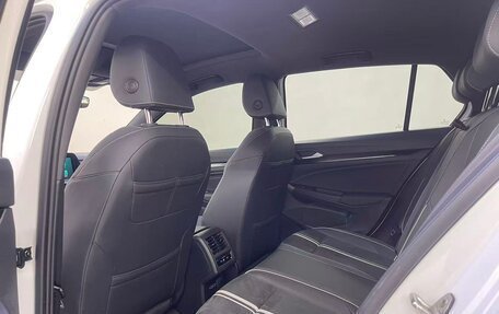 Volkswagen Golf VIII, 2022 год, 1 730 000 рублей, 5 фотография