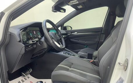 Volkswagen Golf VIII, 2022 год, 1 730 000 рублей, 3 фотография