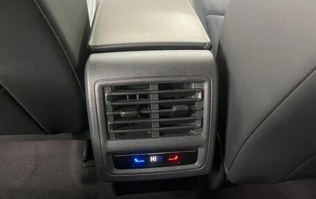 Volkswagen Golf VIII, 2022 год, 1 730 000 рублей, 12 фотография