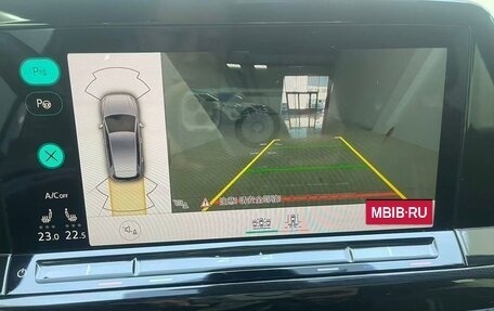 Volkswagen Golf VIII, 2022 год, 1 730 000 рублей, 11 фотография