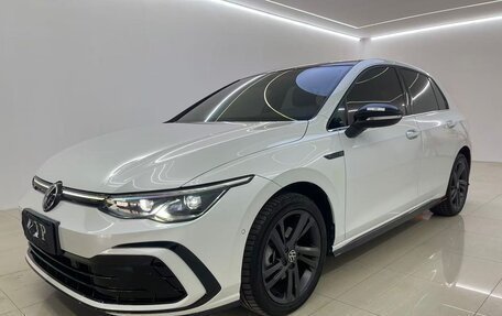Volkswagen Golf VIII, 2022 год, 1 730 000 рублей, 16 фотография