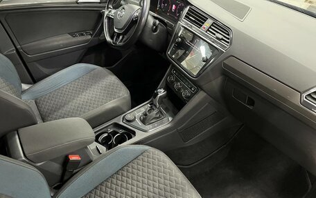 Volkswagen Tiguan II, 2019 год, 2 549 000 рублей, 10 фотография