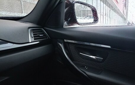 BMW 3 серия, 2017 год, 2 477 000 рублей, 11 фотография