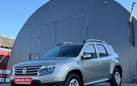 Renault Duster I рестайлинг, 2014 год, 1 070 000 рублей, 2 фотография