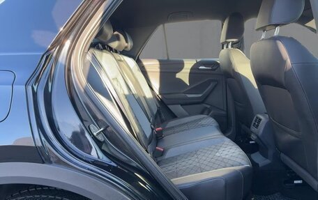 Volkswagen T-Roc I, 2023 год, 1 838 000 рублей, 10 фотография