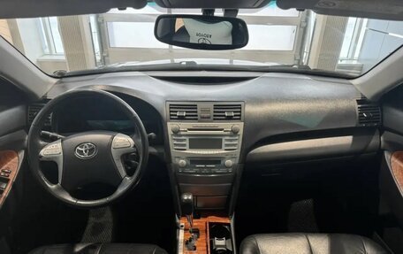 Toyota Camry, 2009 год, 1 200 000 рублей, 12 фотография