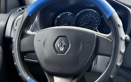 Renault Logan II, 2016 год, 749 990 рублей, 14 фотография