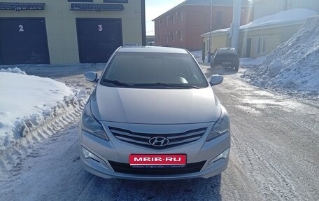Hyundai Solaris II рестайлинг, 2016 год, 990 000 рублей, 1 фотография