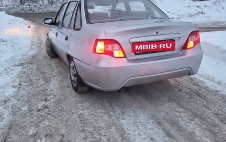 Daewoo Nexia I рестайлинг, 2010 год, 195 000 рублей, 3 фотография