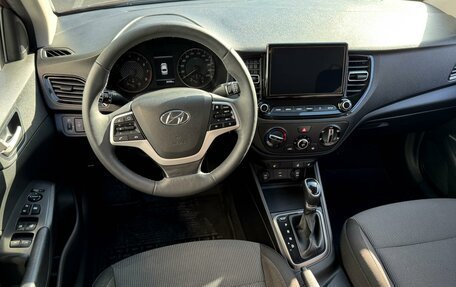 Hyundai Solaris II рестайлинг, 2021 год, 1 699 000 рублей, 6 фотография