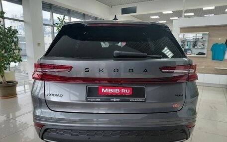 Skoda Kodiaq, 2025 год, 6 399 000 рублей, 4 фотография