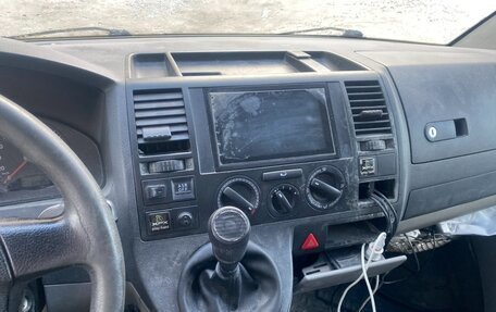 Volkswagen Transporter T5 рестайлинг, 2008 год, 674 500 рублей, 6 фотография