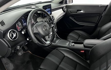 Mercedes-Benz CLA, 2018 год, 1 700 000 рублей, 9 фотография