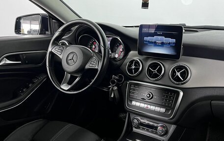 Mercedes-Benz CLA, 2018 год, 1 700 000 рублей, 13 фотография