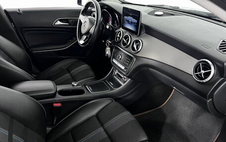 Mercedes-Benz CLA, 2018 год, 1 700 000 рублей, 12 фотография