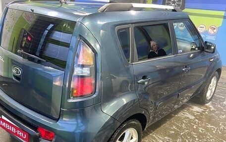 KIA Soul I рестайлинг, 2011 год, 750 000 рублей, 3 фотография