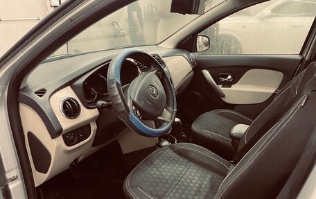 Renault Logan II, 2014 год, 630 000 рублей, 5 фотография