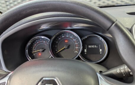 Renault Sandero II рестайлинг, 2019 год, 1 050 000 рублей, 25 фотография