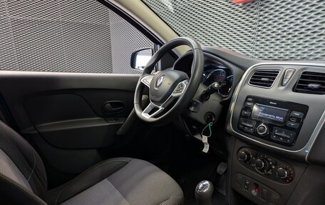 Renault Sandero II рестайлинг, 2019 год, 1 050 000 рублей, 28 фотография