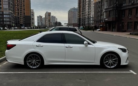 Toyota Crown, 2017 год, 2 750 000 рублей, 4 фотография