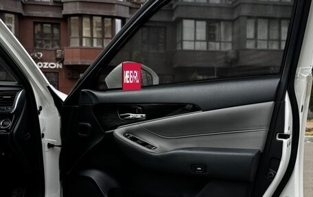 Toyota Crown, 2017 год, 2 750 000 рублей, 12 фотография
