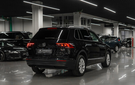 Volkswagen Tiguan II, 2017 год, 2 540 000 рублей, 4 фотография