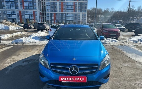 Mercedes-Benz A-Класс, 2015 год, 1 800 000 рублей, 6 фотография