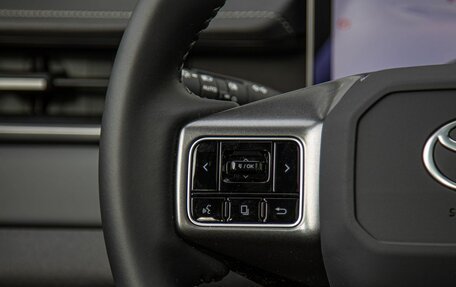 Toyota RAV4, 2025 год, 5 500 000 рублей, 13 фотография