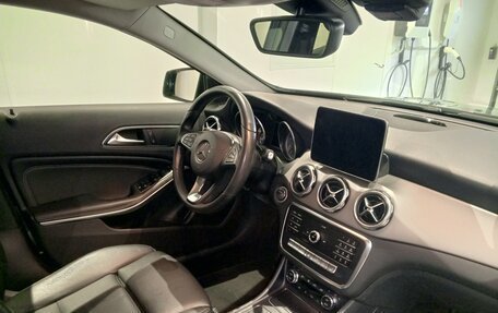 Mercedes-Benz GLA, 2019 год, 1 949 000 рублей, 12 фотография