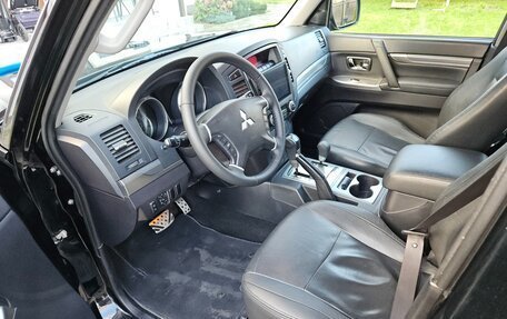 Mitsubishi Pajero IV, 2011 год, 1 950 000 рублей, 6 фотография