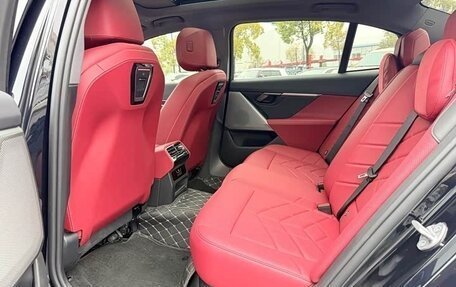 BMW 5 серия, 2025 год, 7 214 000 рублей, 12 фотография