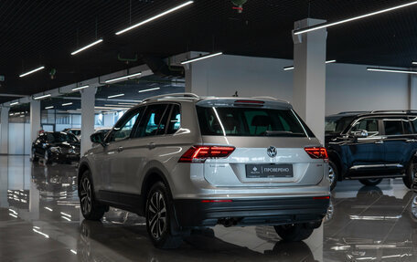 Volkswagen Tiguan II, 2019 год, 2 580 000 рублей, 4 фотография