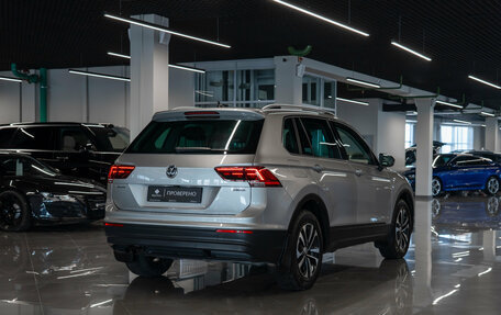 Volkswagen Tiguan II, 2019 год, 2 580 000 рублей, 5 фотография