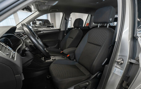 Volkswagen Tiguan II, 2019 год, 2 580 000 рублей, 9 фотография