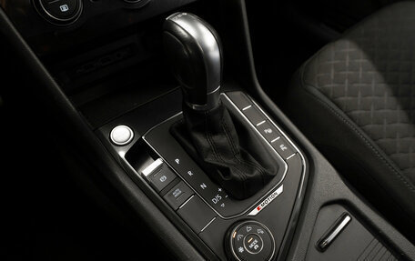 Volkswagen Tiguan II, 2019 год, 2 580 000 рублей, 17 фотография