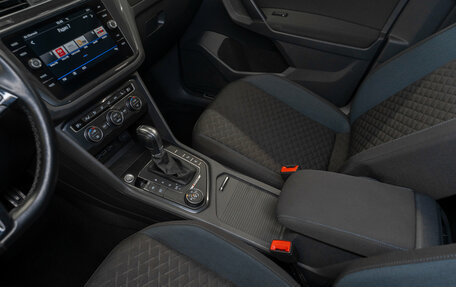 Volkswagen Tiguan II, 2019 год, 2 580 000 рублей, 16 фотография