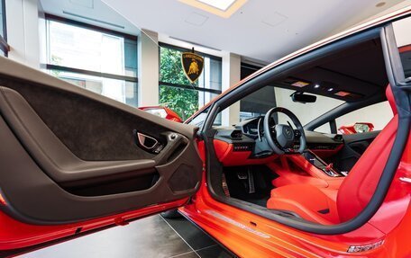 Lamborghini Huracán, 2023 год, 29 600 000 рублей, 10 фотография