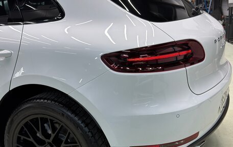 Porsche Macan I рестайлинг, 2017 год, 4 444 444 рублей, 2 фотография