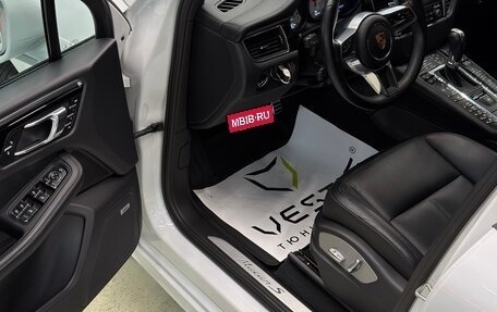 Porsche Macan I рестайлинг, 2017 год, 4 444 444 рублей, 8 фотография