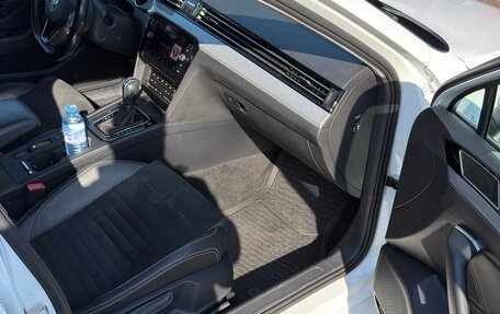 Volkswagen Passat B8 рестайлинг, 2020 год, 2 400 000 рублей, 10 фотография