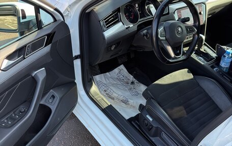 Volkswagen Passat B8 рестайлинг, 2020 год, 2 400 000 рублей, 8 фотография