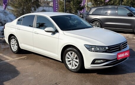 Volkswagen Passat B8 рестайлинг, 2020 год, 2 400 000 рублей, 5 фотография