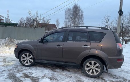 Mitsubishi Outlander III рестайлинг 3, 2010 год, 1 050 000 рублей, 4 фотография