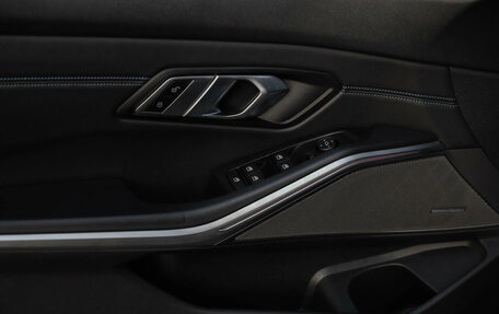 BMW 3 серия, 2019 год, 4 099 000 рублей, 26 фотография