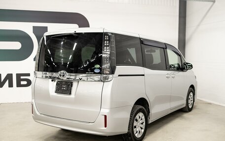 Toyota Voxy III, 2015 год, 2 313 000 рублей, 4 фотография