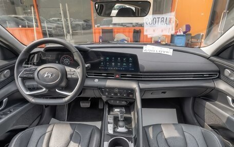 Hyundai Elantra, 2022 год, 1 310 000 рублей, 7 фотография
