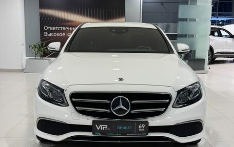 Mercedes-Benz E-Класс, 2018 год, 3 765 000 рублей, 2 фотография